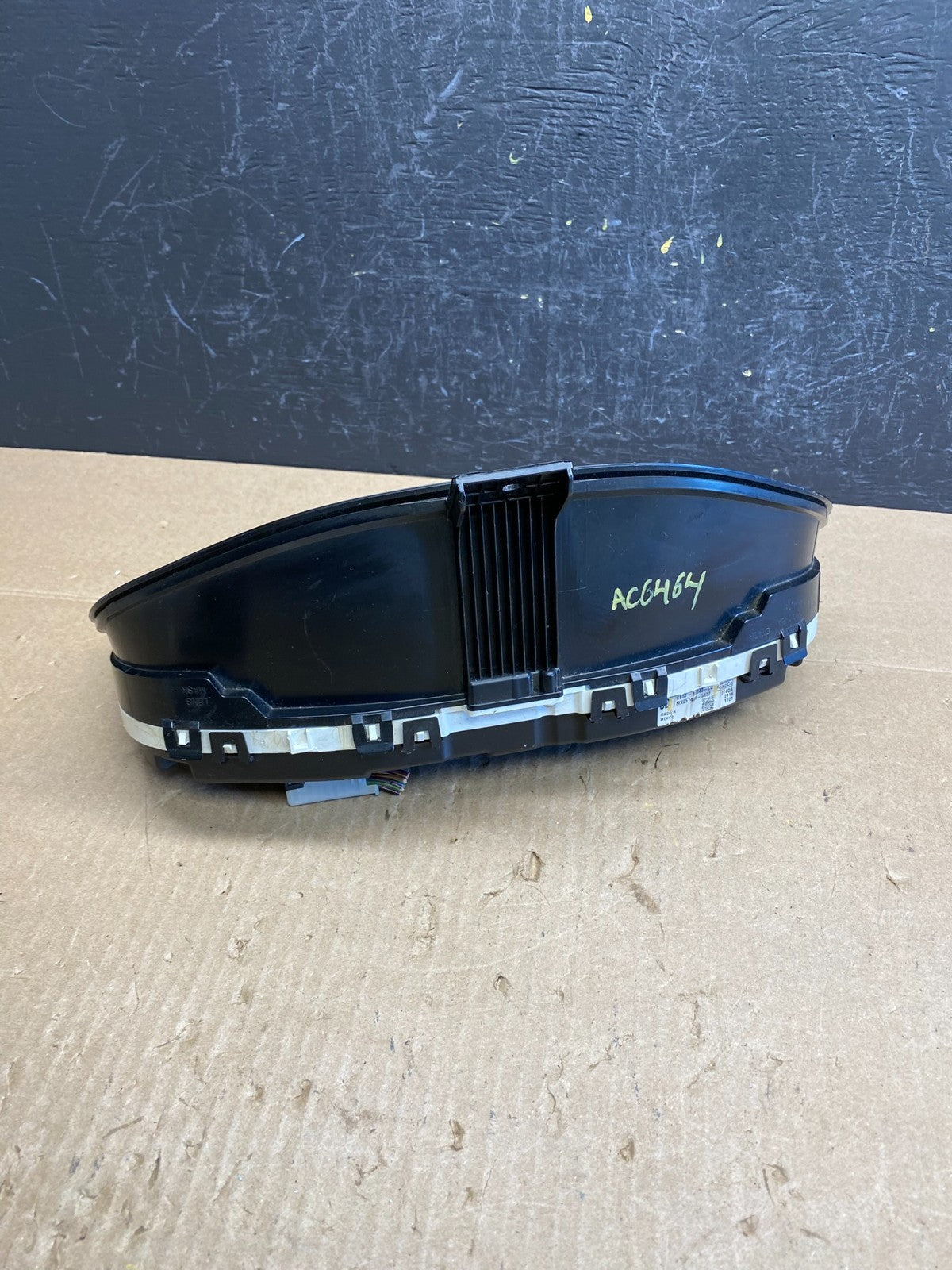 2011 to 2012 Ford Fusion Instrument Speedometer Gauge Cluster AC6464 DG4