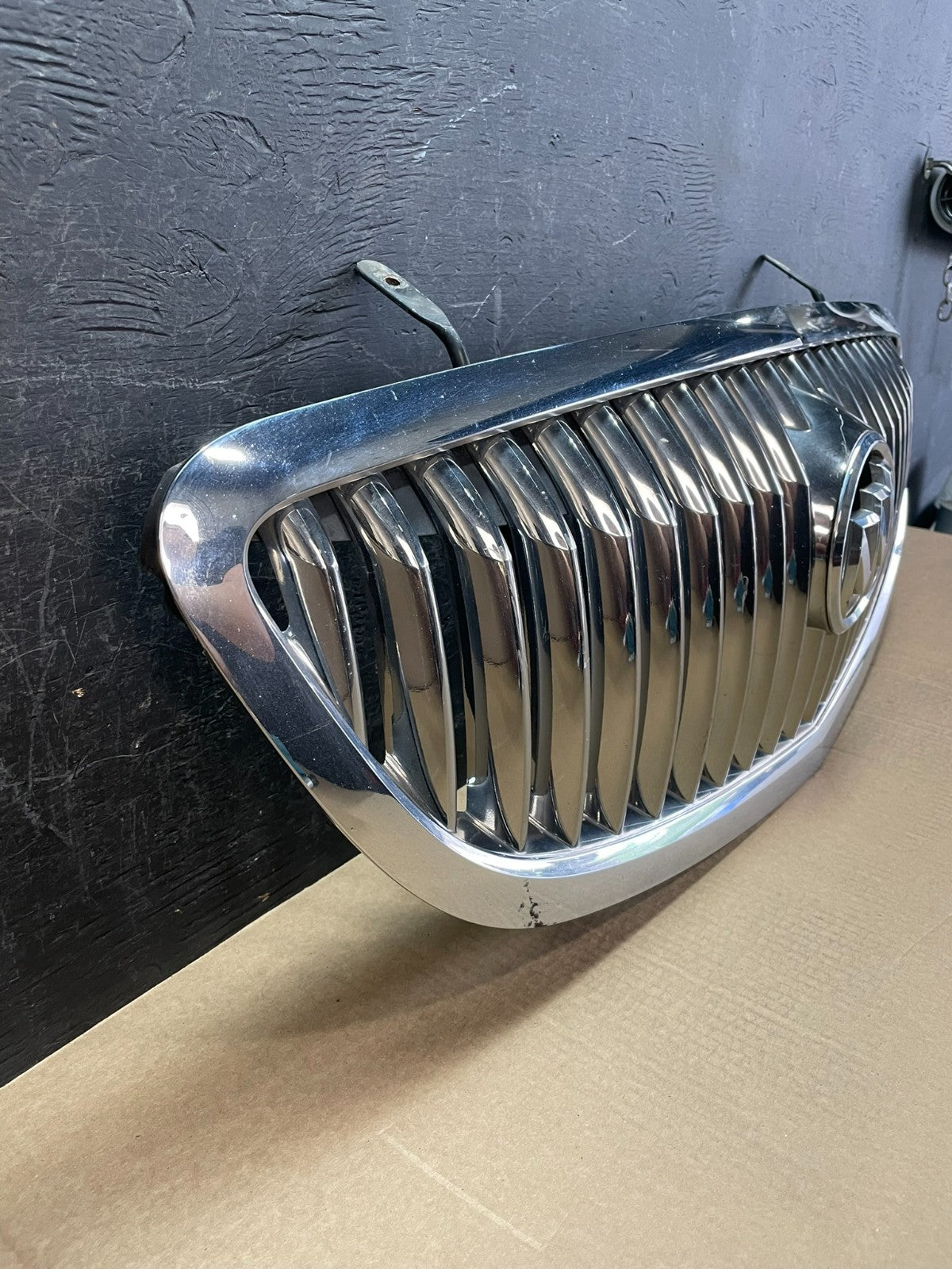 2008 to 2012 Buick Enclave Front Upper Grill Grille AF5188 DG2