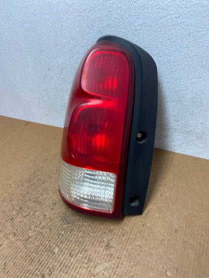 2005 to 2009 Pontiac Montana / Uplander Left Driver Lh Tail Light AE1572 LK1