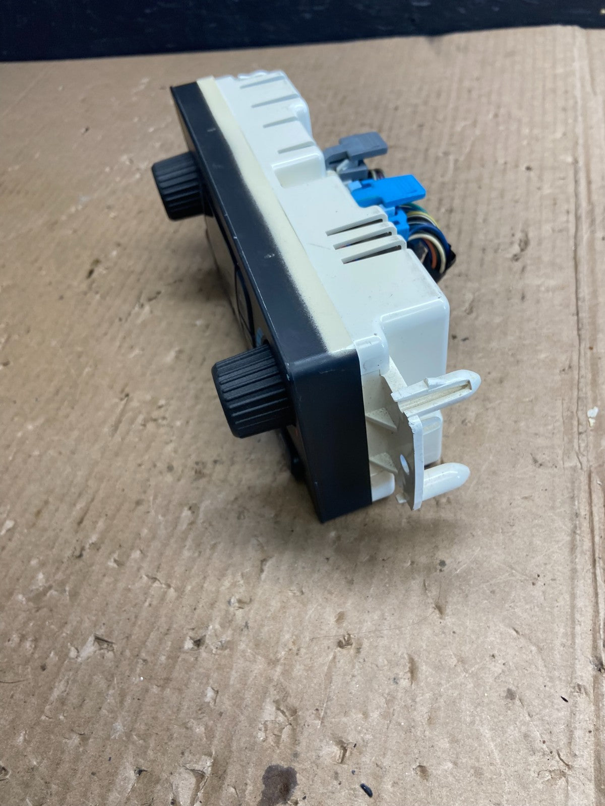 2003-2006 GMC Chevrolet Envoy Trailblazer Climate Control A/C Panel AE4000 DG4