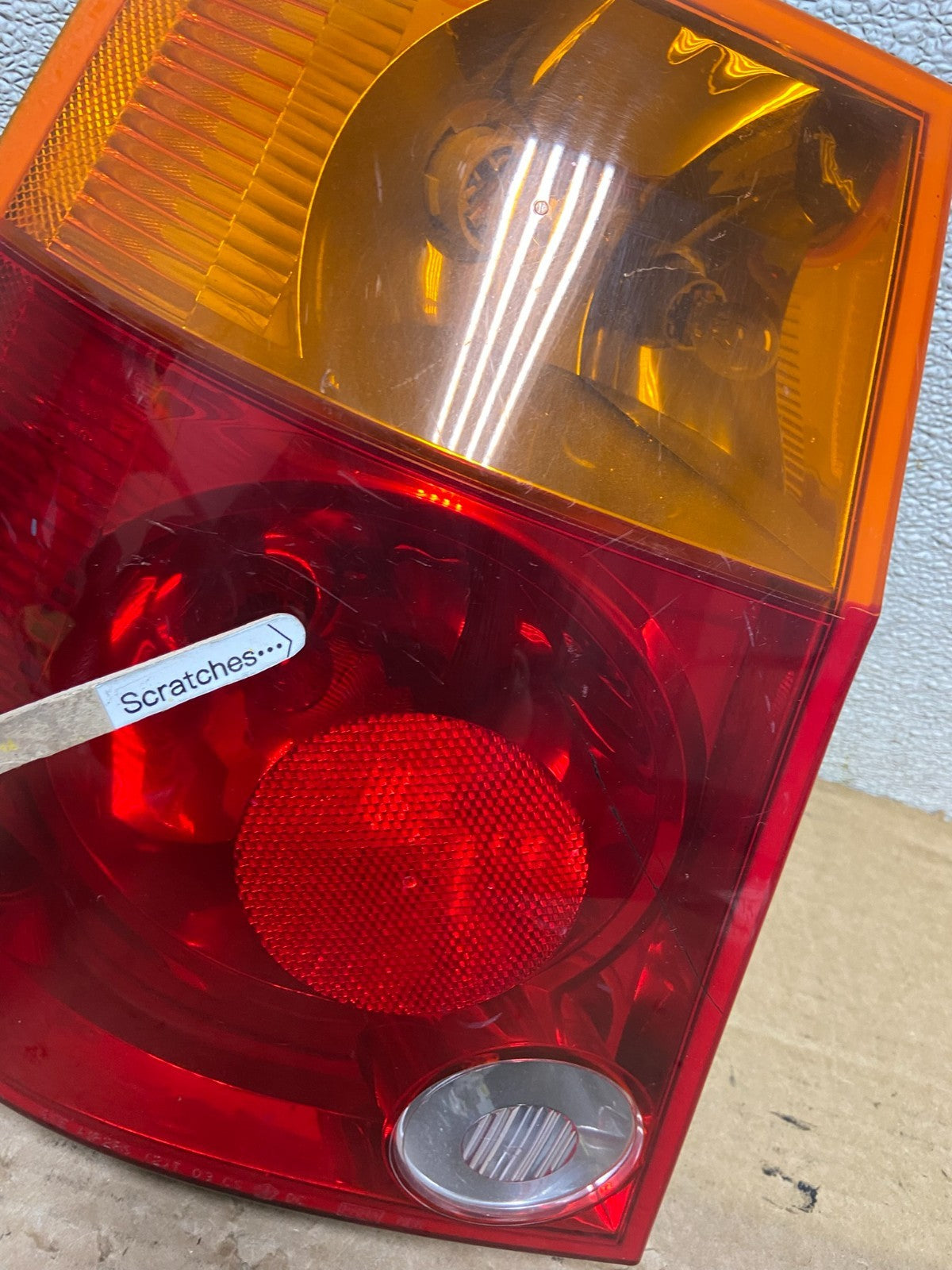 2004 2005 2006 Chrysler Pacifica Left Driver LH Tail Light Oem AB5302 LK3