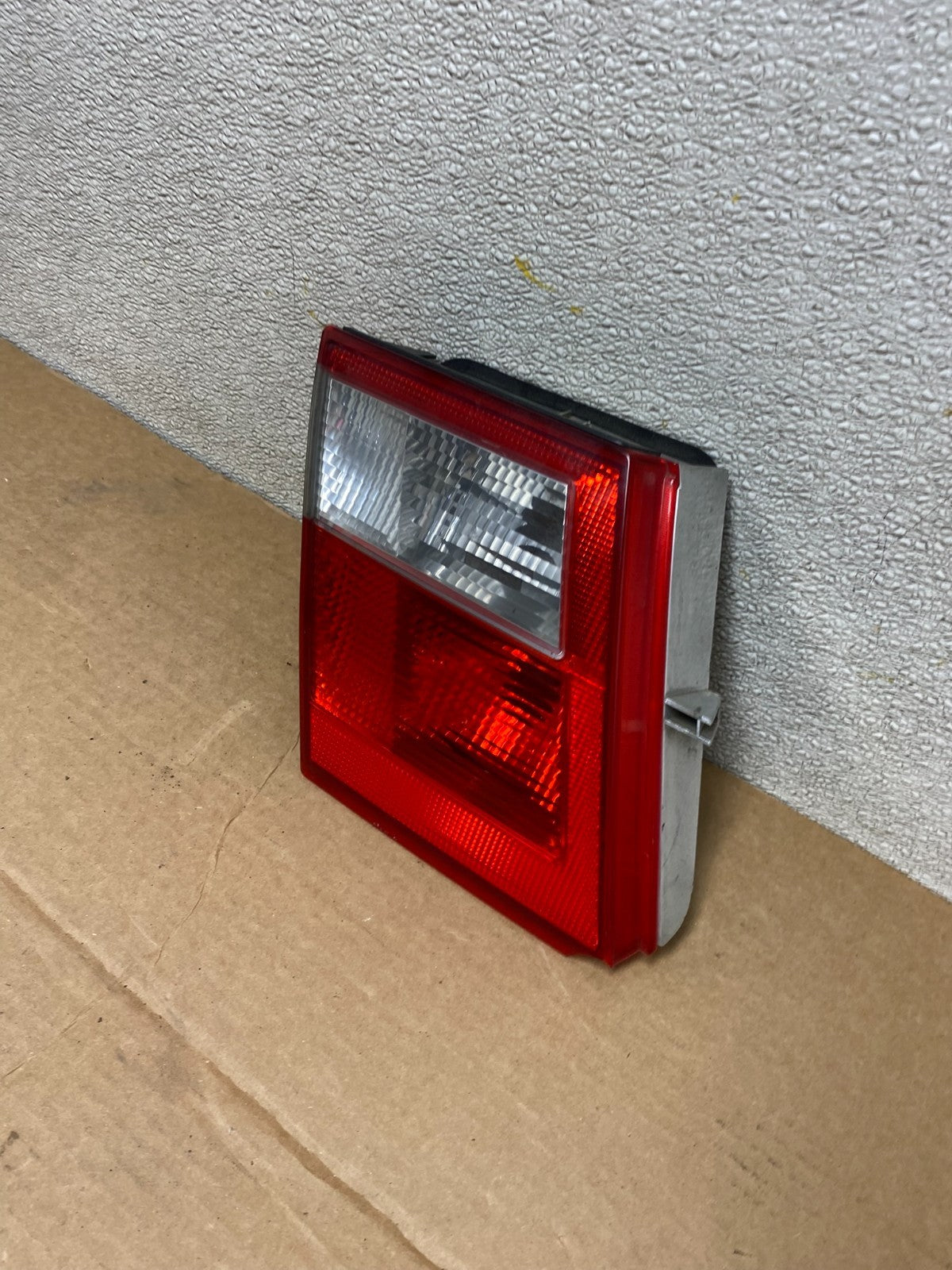 2002 2003 2004 2005 Saab 9-5 Sedan Left Driver LH Inner Tail Light Oem Z1261 DW1