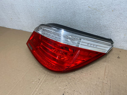 2008 2009 2010 BMW 5 525i 530i Right Passenger Rh Tail Side Light Oem L3320 DW1