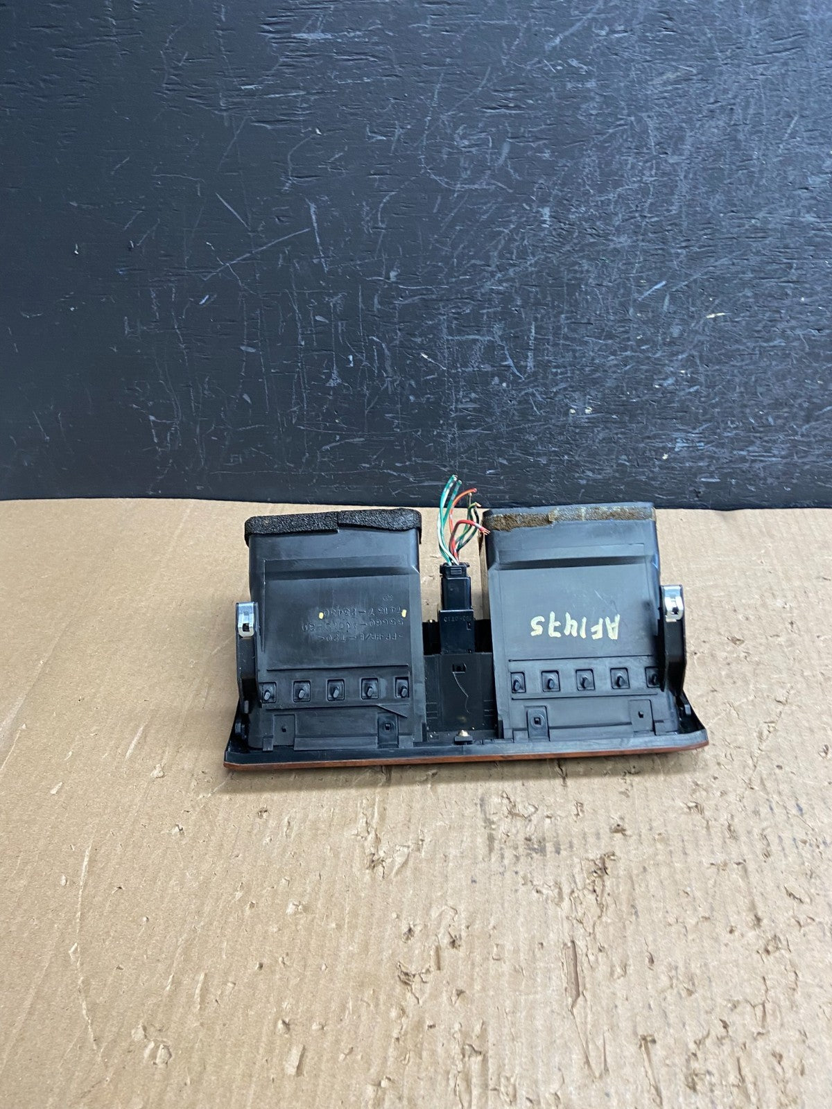 2000 to 2004 Toyota Avalon Center Console Dashboard Air Vent AF1475 DG3