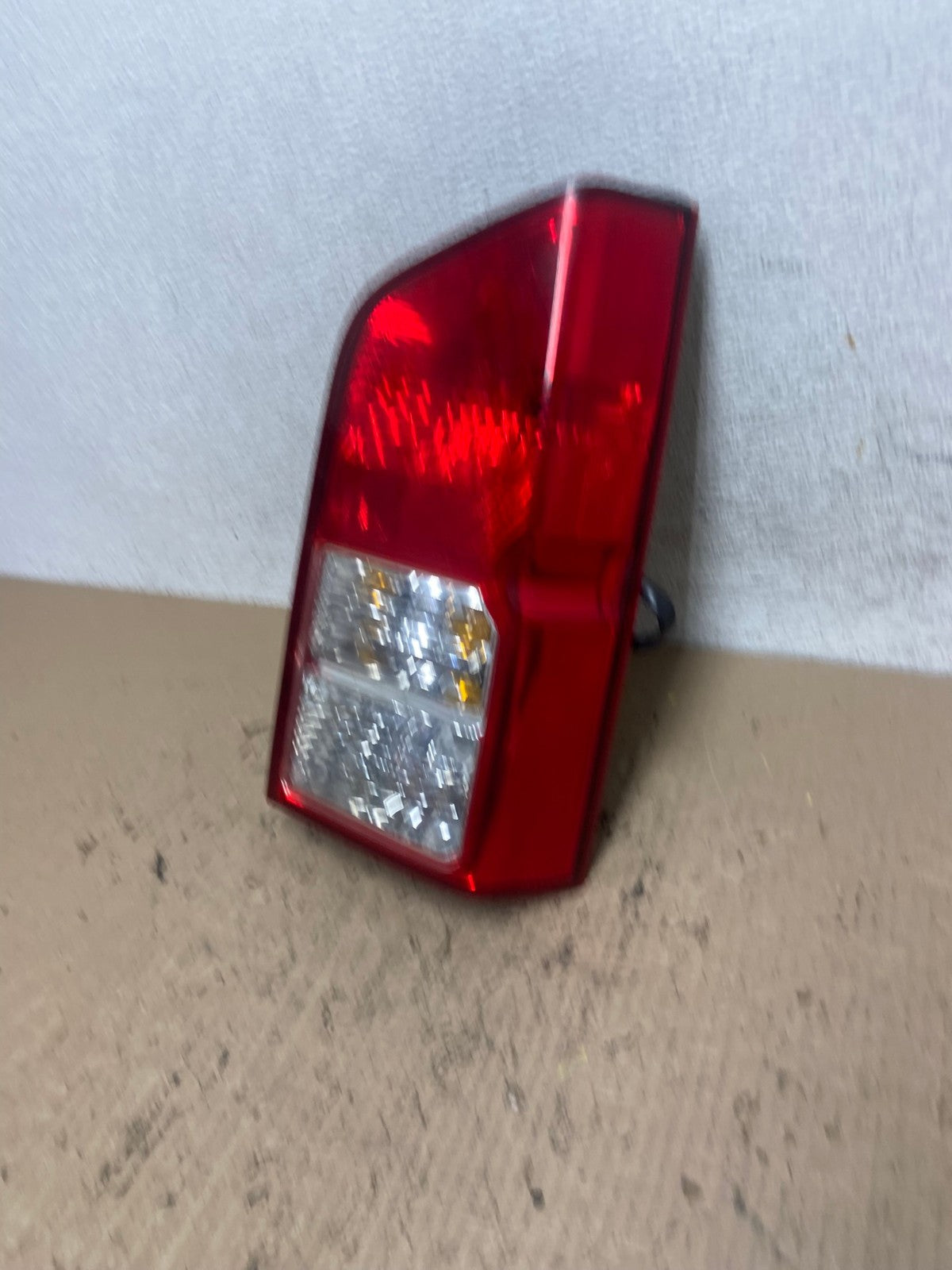 2005 to 2012 Nissan Pathfinder Right Passenger RH Side Tail Light AF7132 LK1