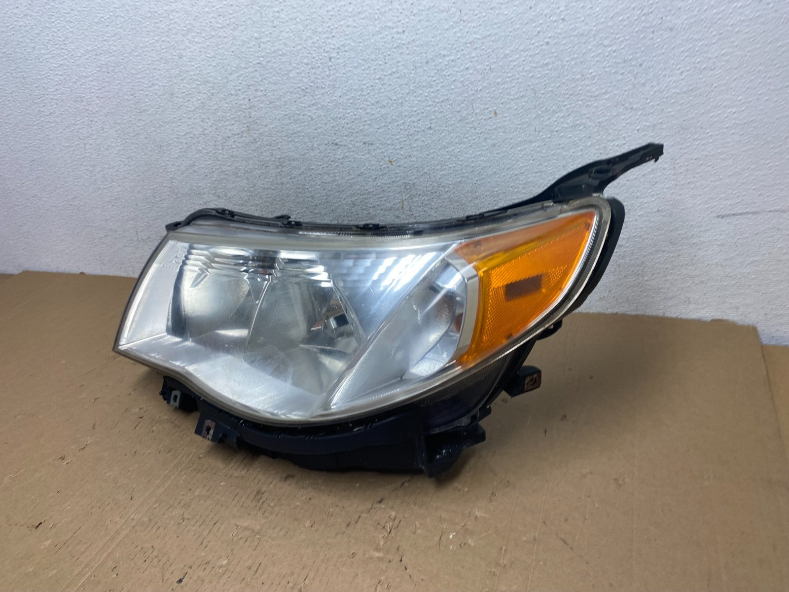 2009-2013 Subaru Forester Left Driver LH Xenon Headlight DEPO AD8005 DW1