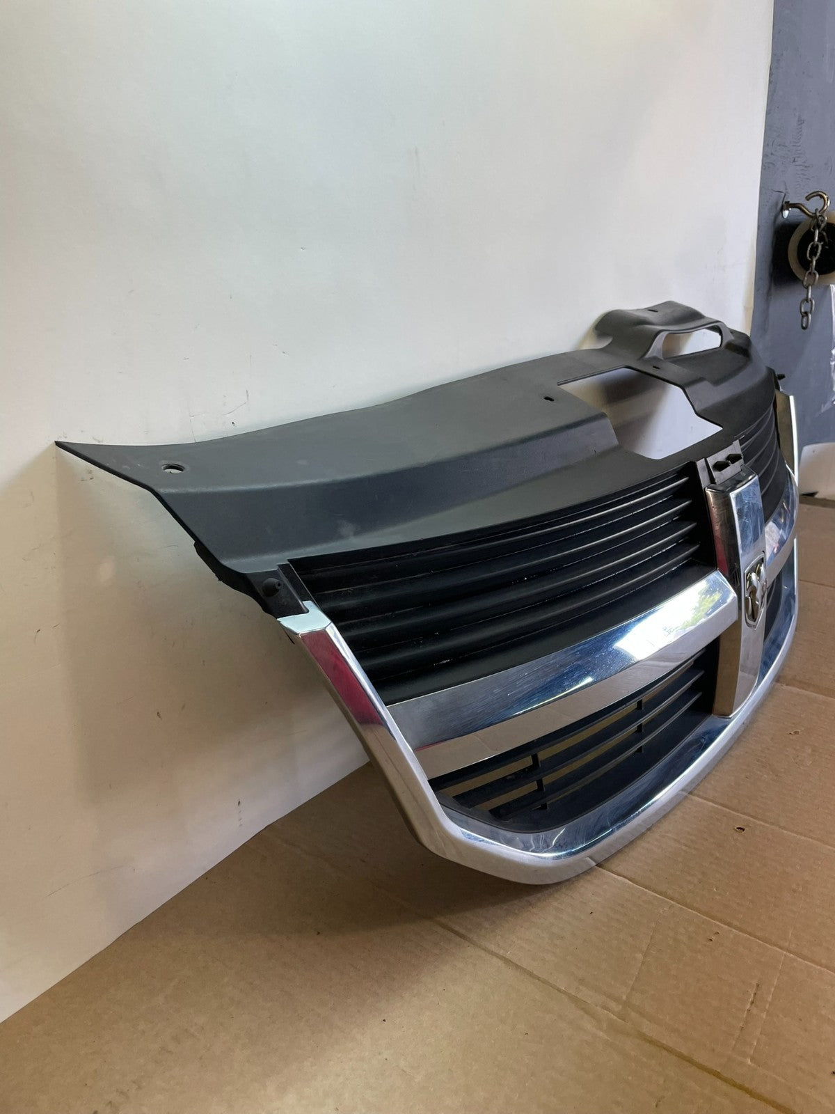 2009 to 2010 Dodge Journey Chrome Front Upper Grill Grille AH0051 DG2