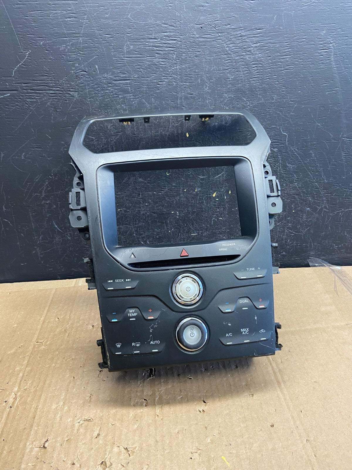 2013-2015 Ford Explorer Radio Heater Climate A/C Control Bezel Trim AD2304 DG0