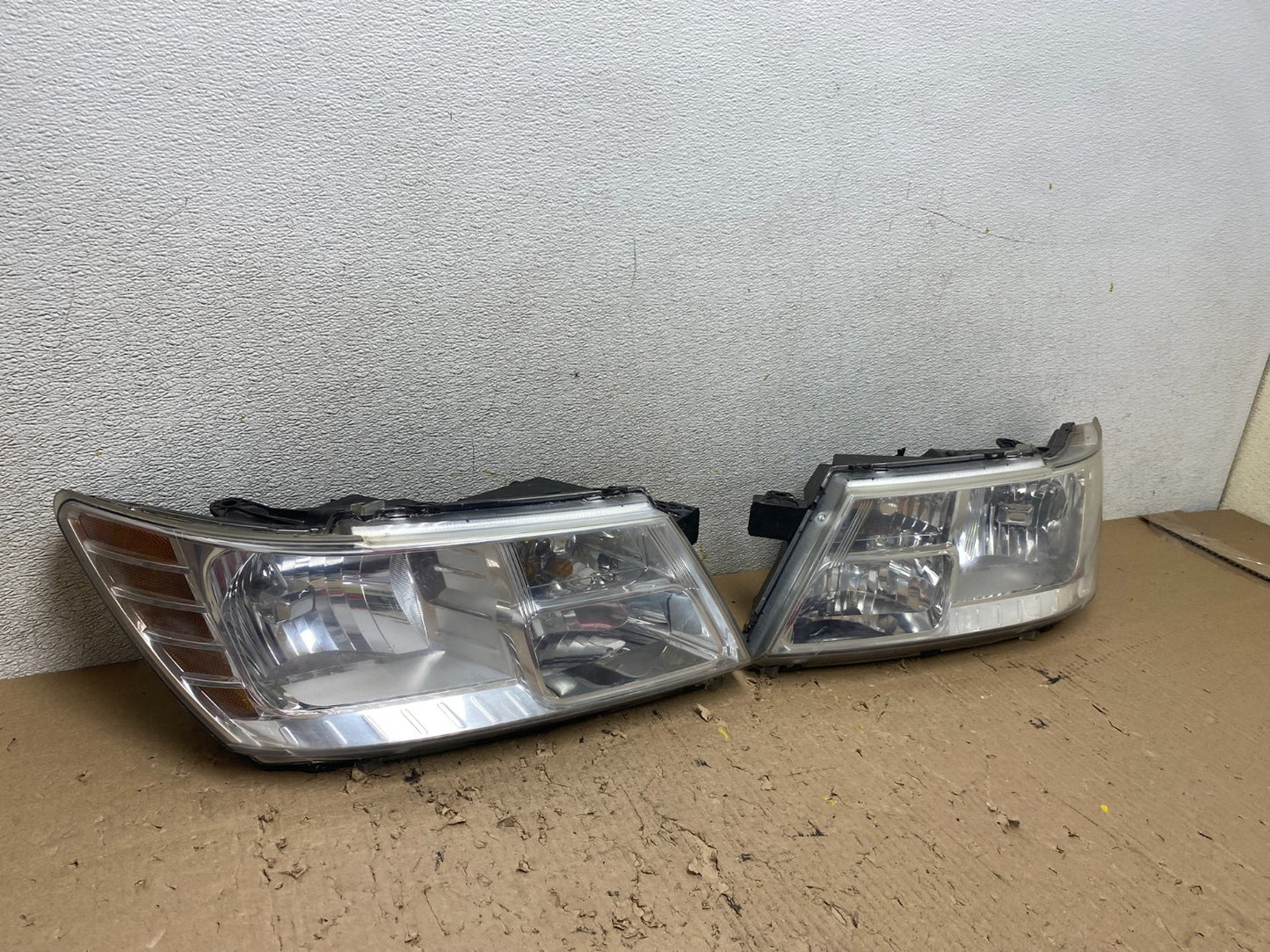 2009 to 2017 Dodge Journey Headlights Left+Right Set Halogen Oem S0023 DW2