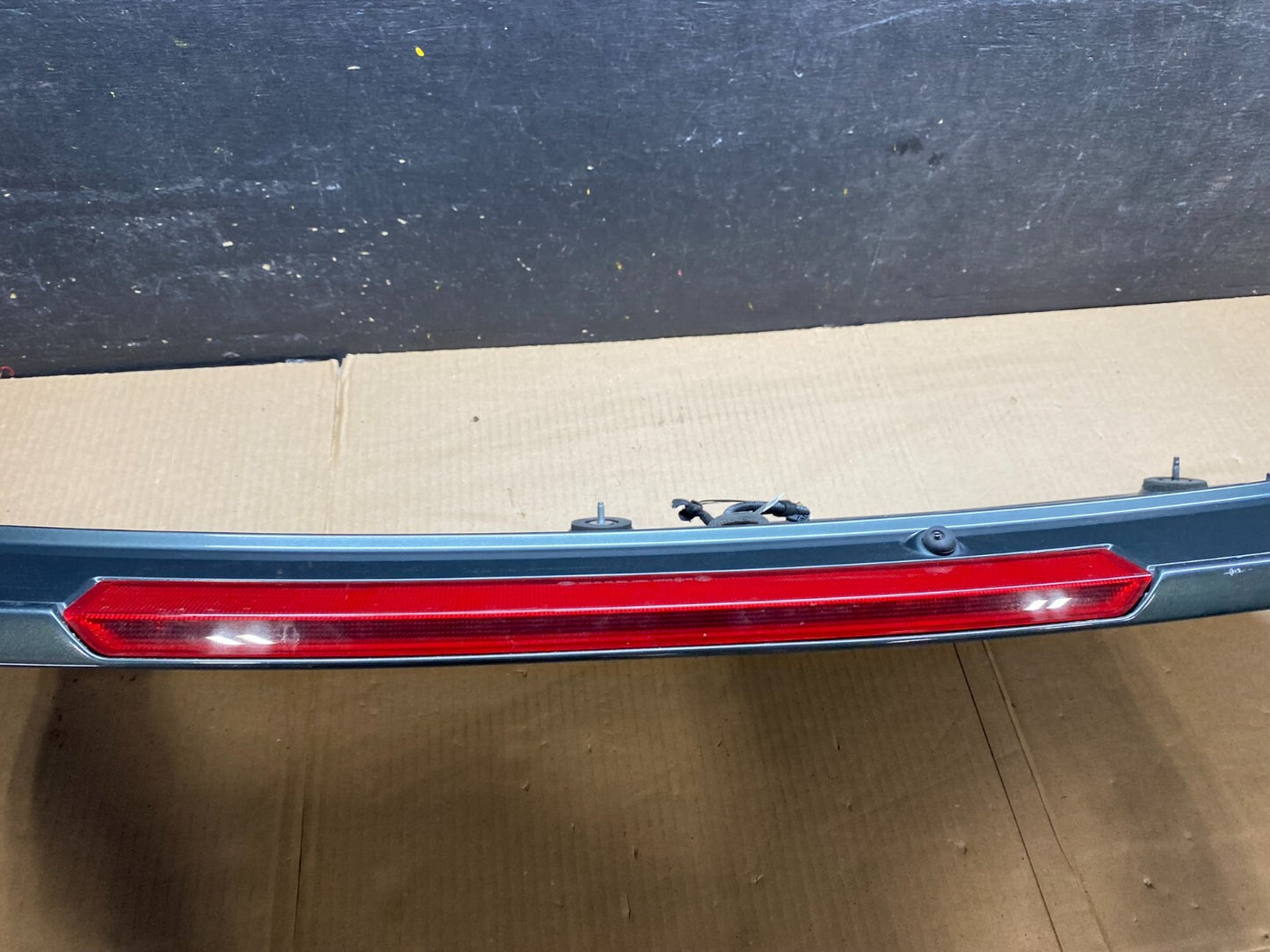 2004 to 2010 BMW X3 Trunk Hatch LID Spoiler Wing 3400384 C7990 DG14