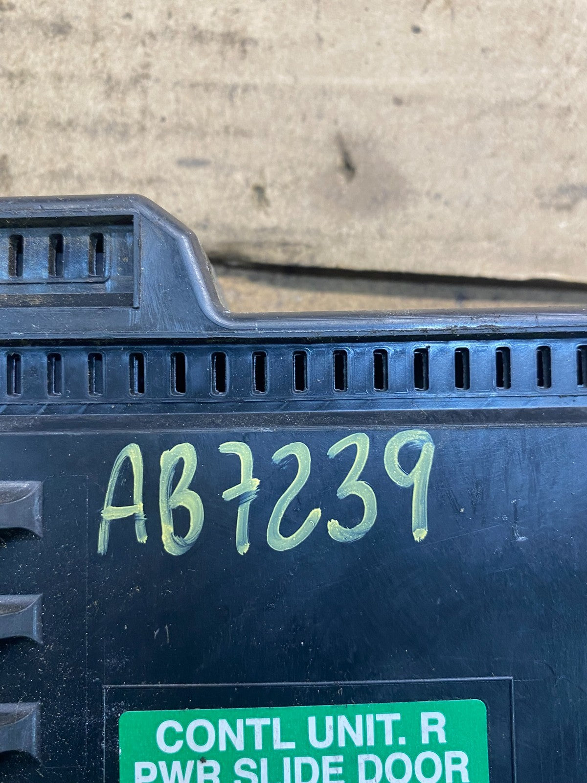 2008 - 2010 Honda Odyssey Rear Right Passenger Sliding Door Module ab7239 DG3