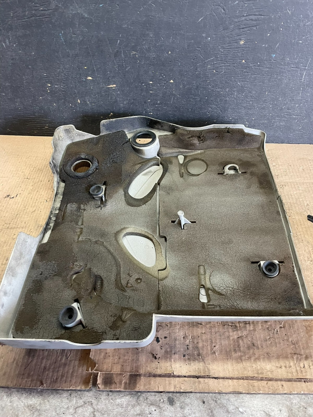 2004 to 2007 Cadillac CTS 3.6L Plastic Engine Cover Shield M8867 PS7
