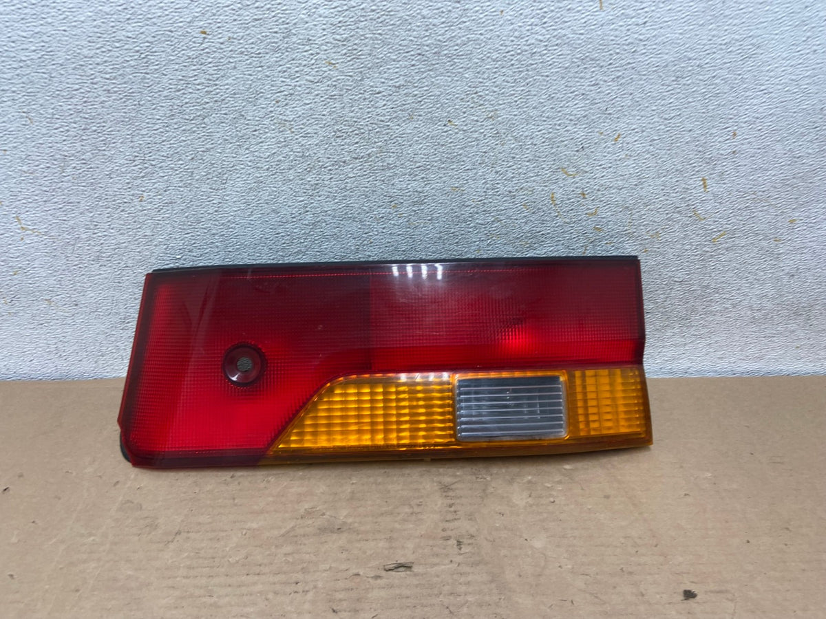 2002-2004 Honda Odyssey Right Passenger RH Side Tail Light Inner AH9517 LK0