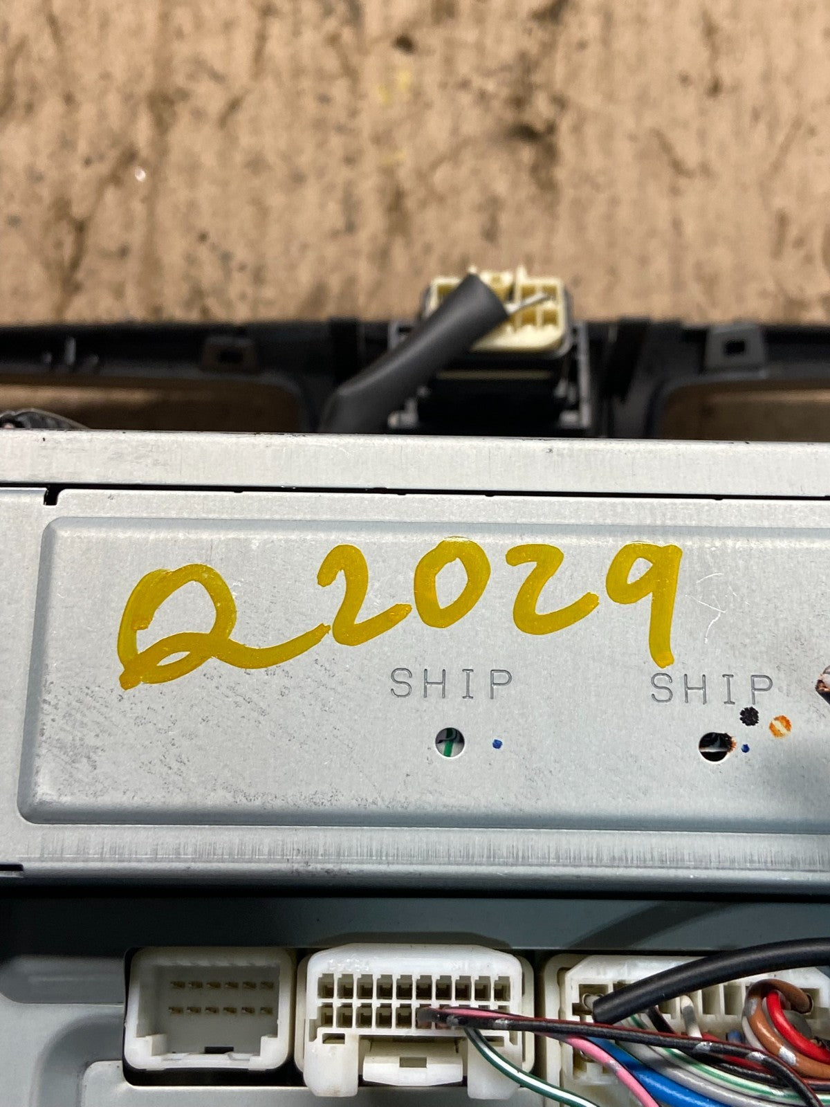 2002-2006 Lexus ES330 Es300 Radio Receiver Tape CD Air Vent Bezel Q2029 DG8