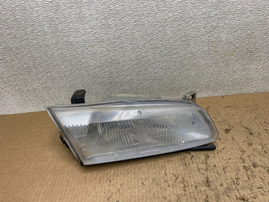1997 1998 1999 Toyota Camry Right Passenger RH Halogen Headlight W8061 DW0