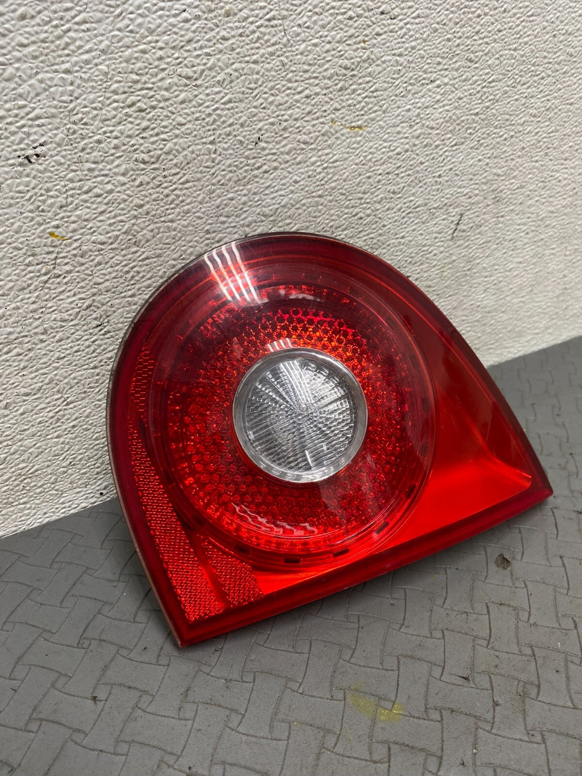 2006-2009 Volkswagen Golf Right Passenger Rh Tail Light Inner Trunk C3268 DG2