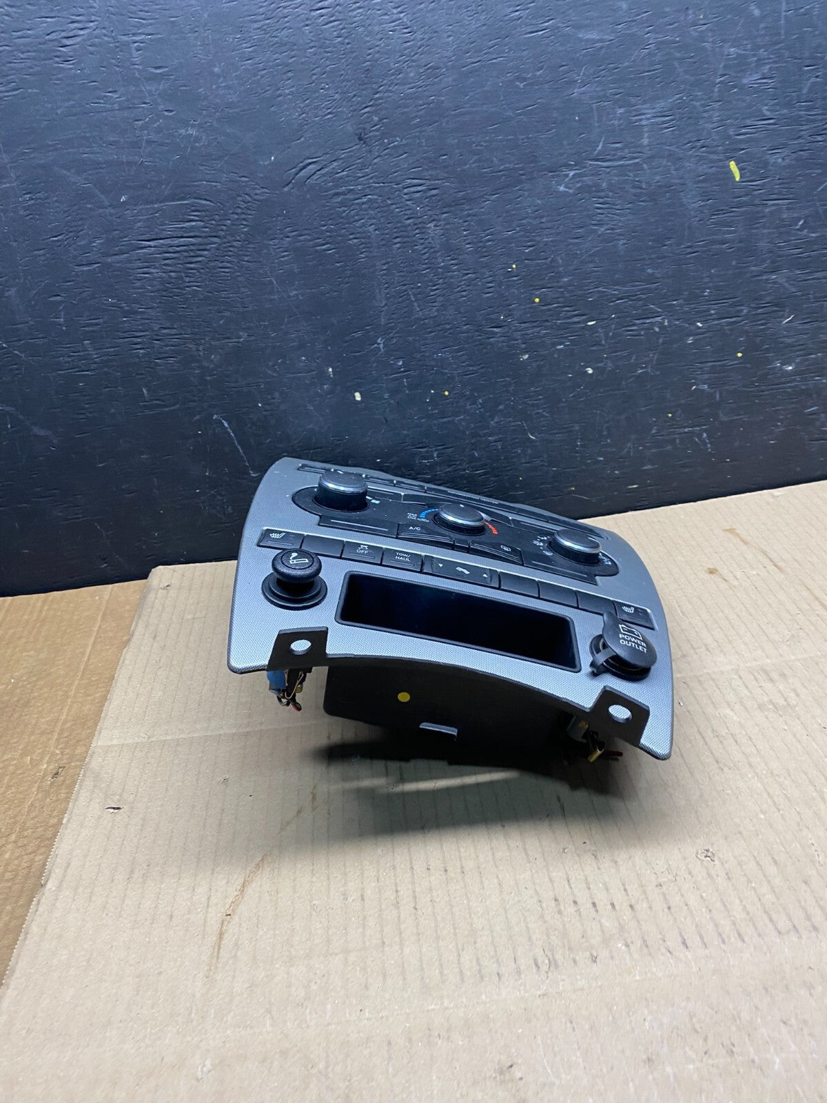 2005 2006 2007 Jeep Commander Grand Cherokee A/C Climate Control Bezel L0436 DG3