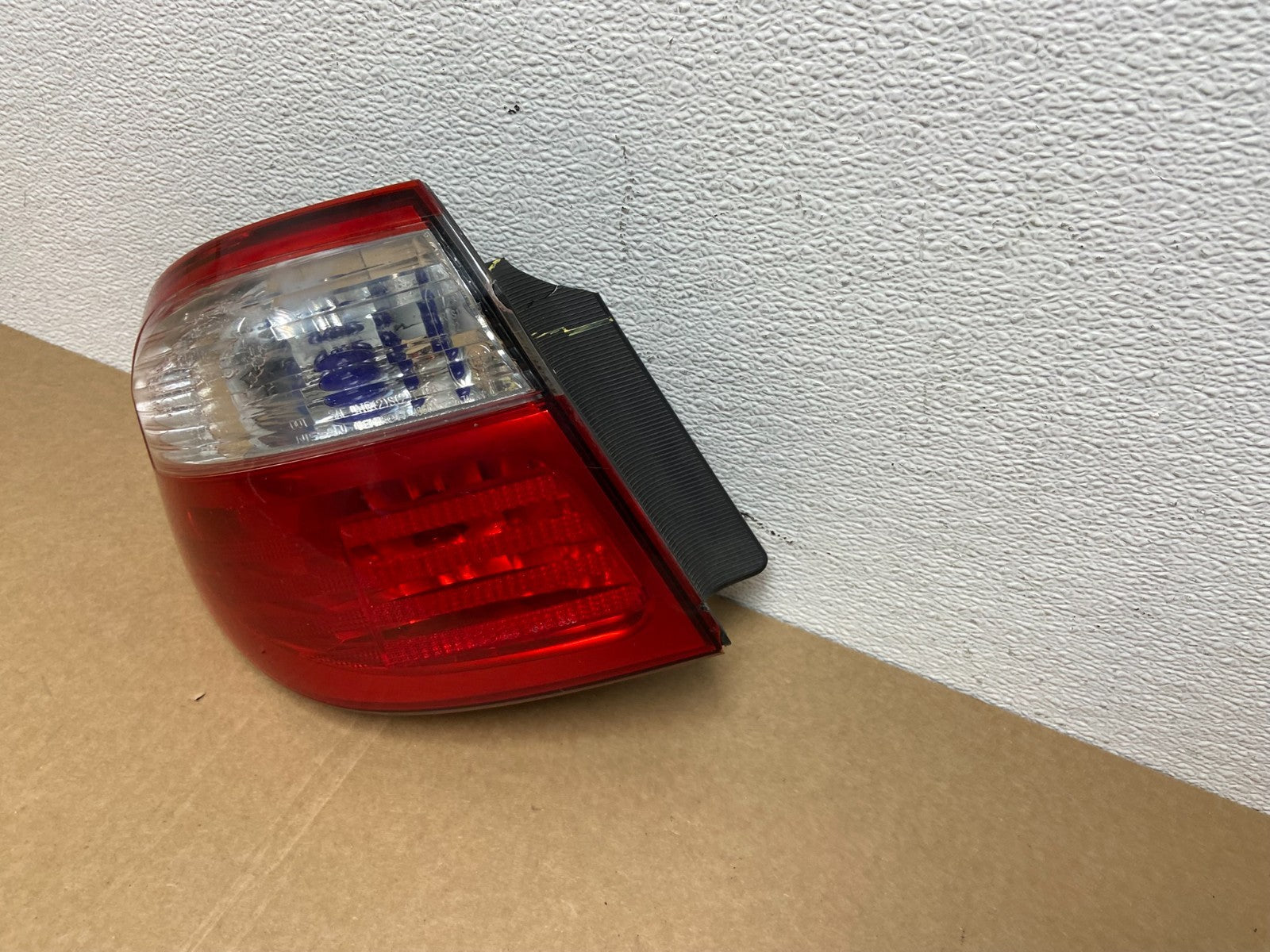 2000 - 2001 Infiniti i30 Left Driver Lh Side Tail Light Oem AB9965 DW1