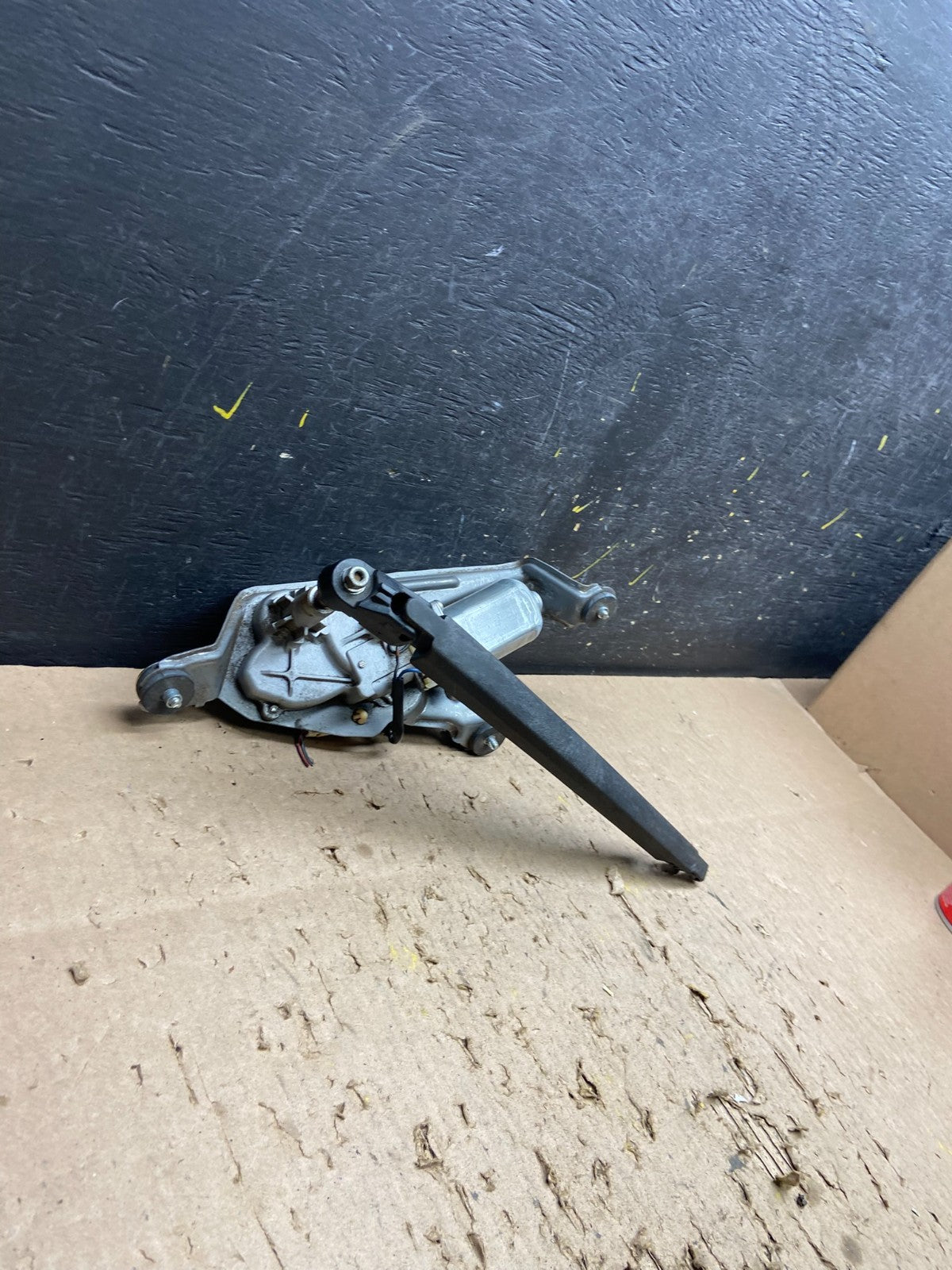 2007 to 2015 Mazda CX-9 CX9 Windshield Rear Wiper Motor t8700 DG1