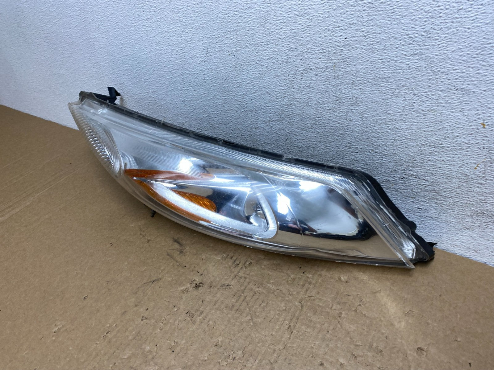 2011-2014 Nissan Juke Turn Signal Headlight Left Driver LH Halogen AF7980 DW1