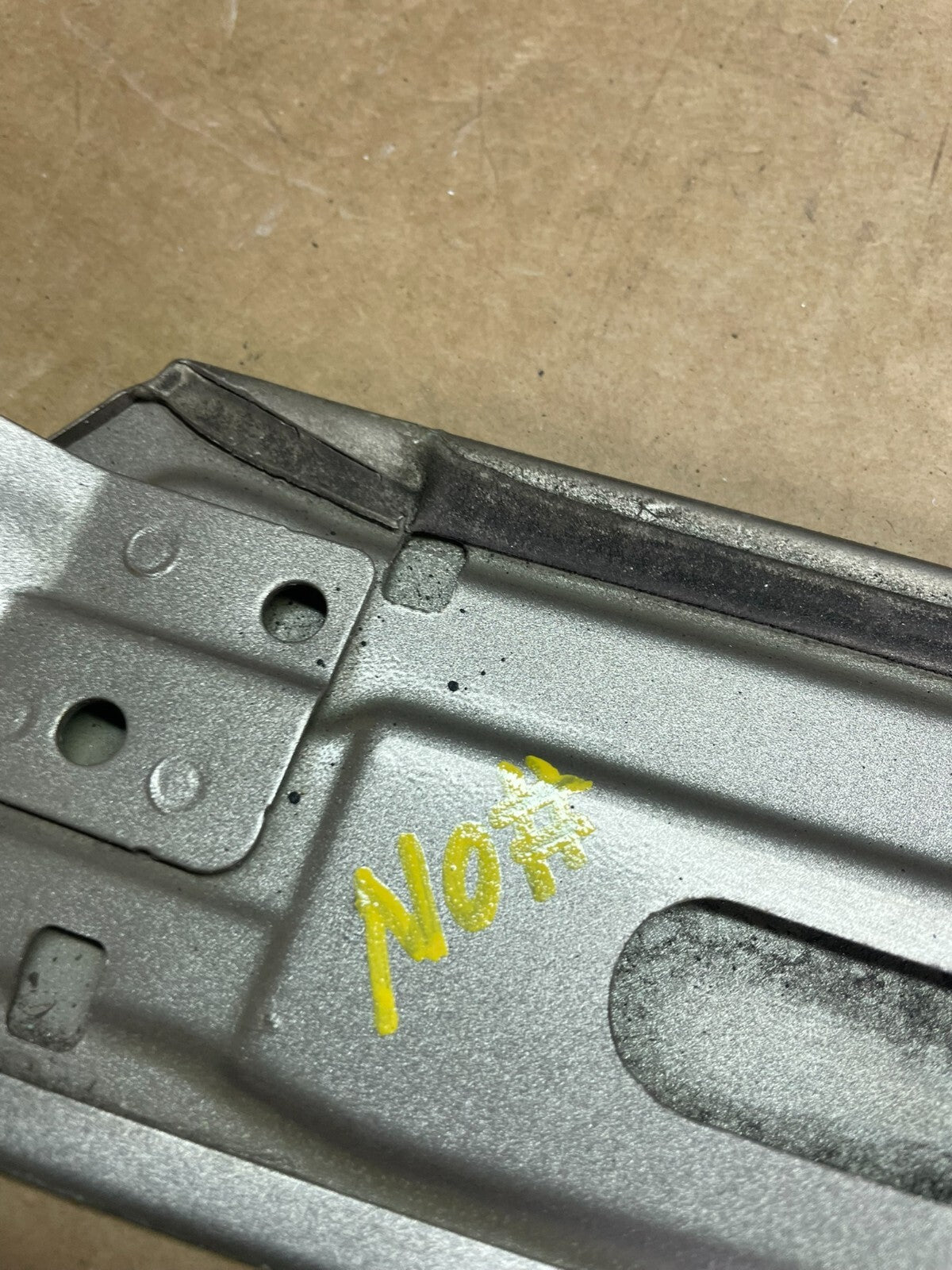 2005 to 2010 Honda Odyssey Right Side Rail Cover Quarter Trim Molding J3917 DG9