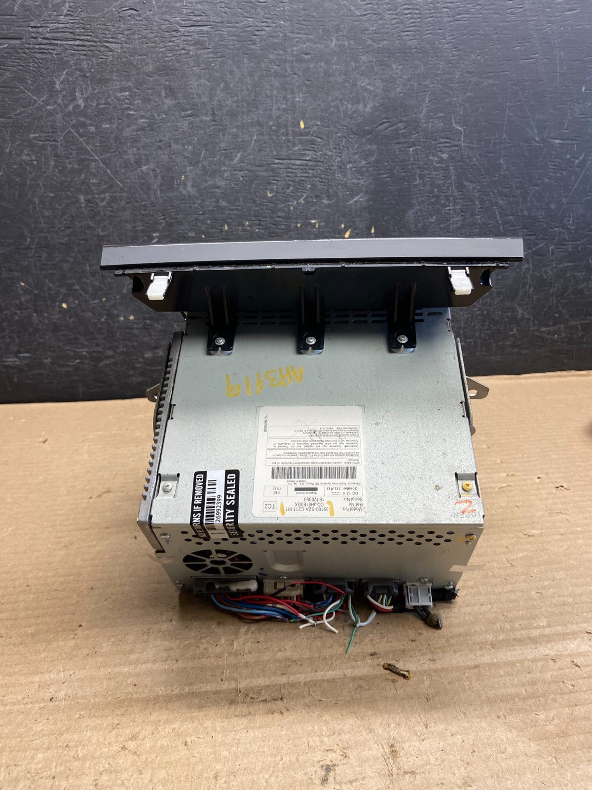 2013 to 2015 Honda Pilot AM FM CD Audio Radio Player Climate Control AH3719 DG5