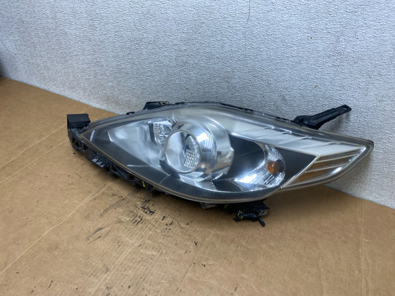 2008 2009 2010 Mazda 5 Left Driver LH Side Headlight Xenon HID T2049 DW1