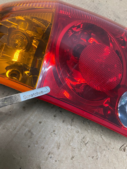 2004 to 2006 Chrysler Pacifica Right Passenger Rh Side Tail Light AG1405 LK3
