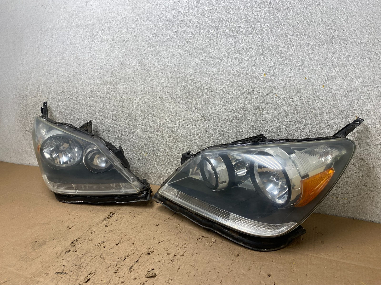 2005 2006 2007 Honda Odyssey Left+Right Set Halogen Headlights W3565 DW1