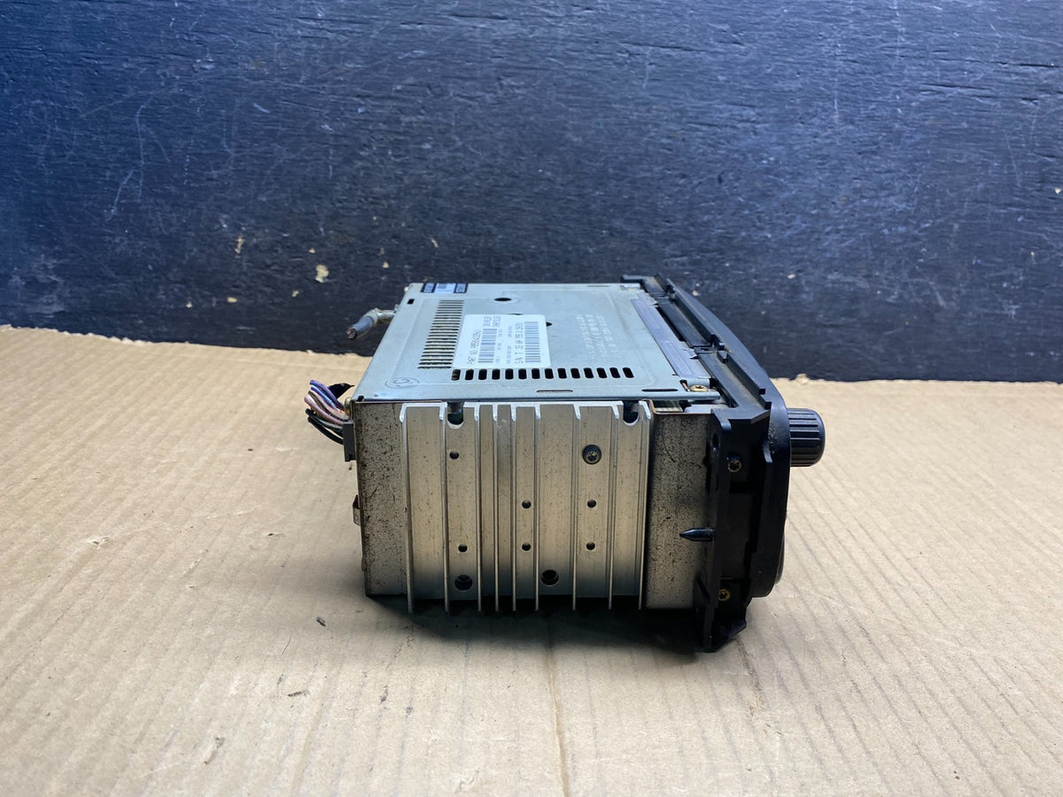 2002 - 2006 Chrysler Dodge Jeep Ram Radio CD Player AM/FM Receiver AI0211 DG2