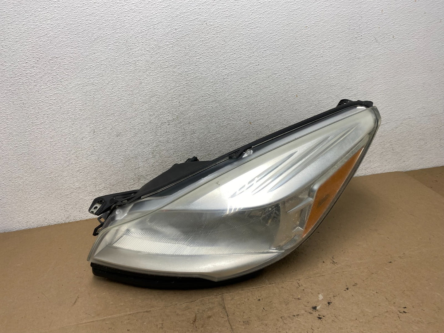 2013 - 2016 Ford Escape Headlight Left Driver Lh Side Halogen AF5112 DW0