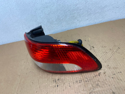 2001 2002 2003 Toyota Sienna Right Passenger Rh Side Tail Light AD1163 LK1