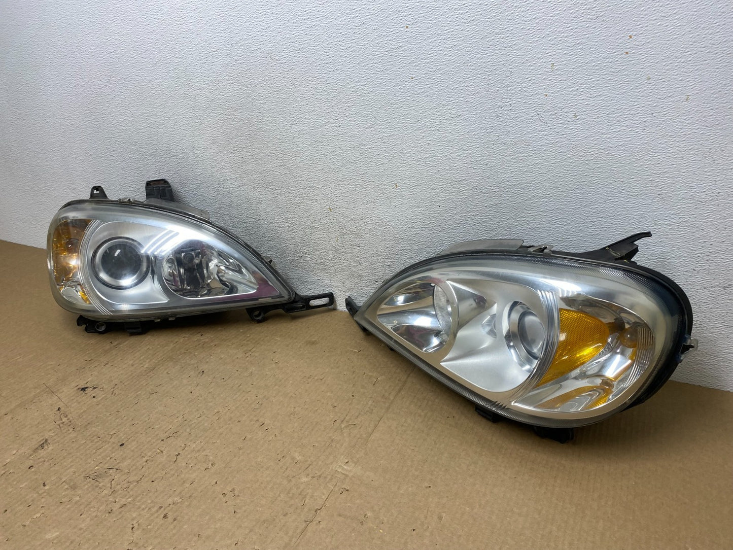 2002 - 2005 Mercedes ML ML350 ML500 Left+Right Side Halogen Headlights AF9824 DW1