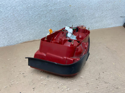 2002 - 2005 Hyundai Sonata Right Passenger RH Side Tail Light OEM AB0254 LK4
