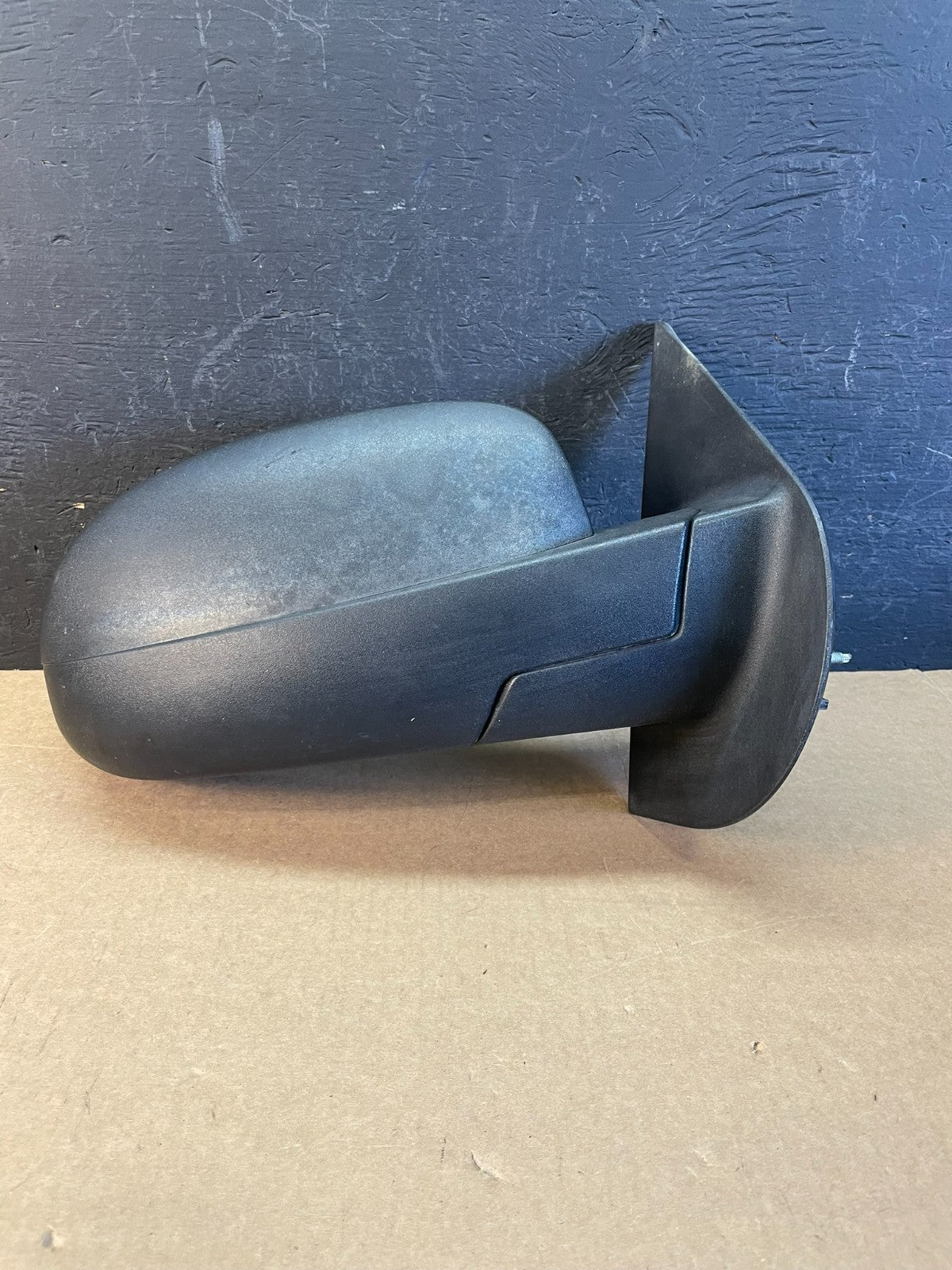 2007 - 2013 Chevrolet Silverado Sierra Right Passenger Side Mirror AC9992 DG0