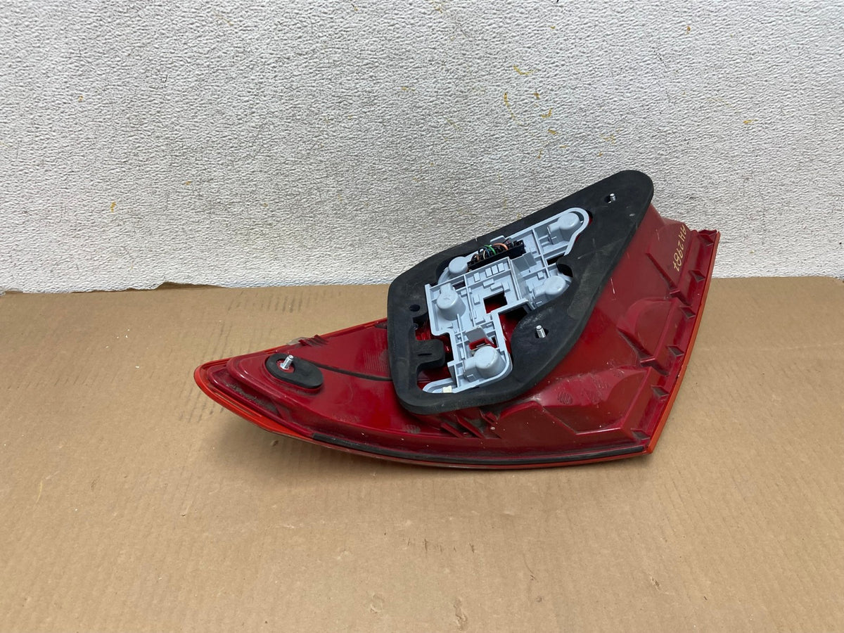 2008 2009 2010 2011 Mercedes C-Class Left Driver Side Tail Light AH2987 LK4