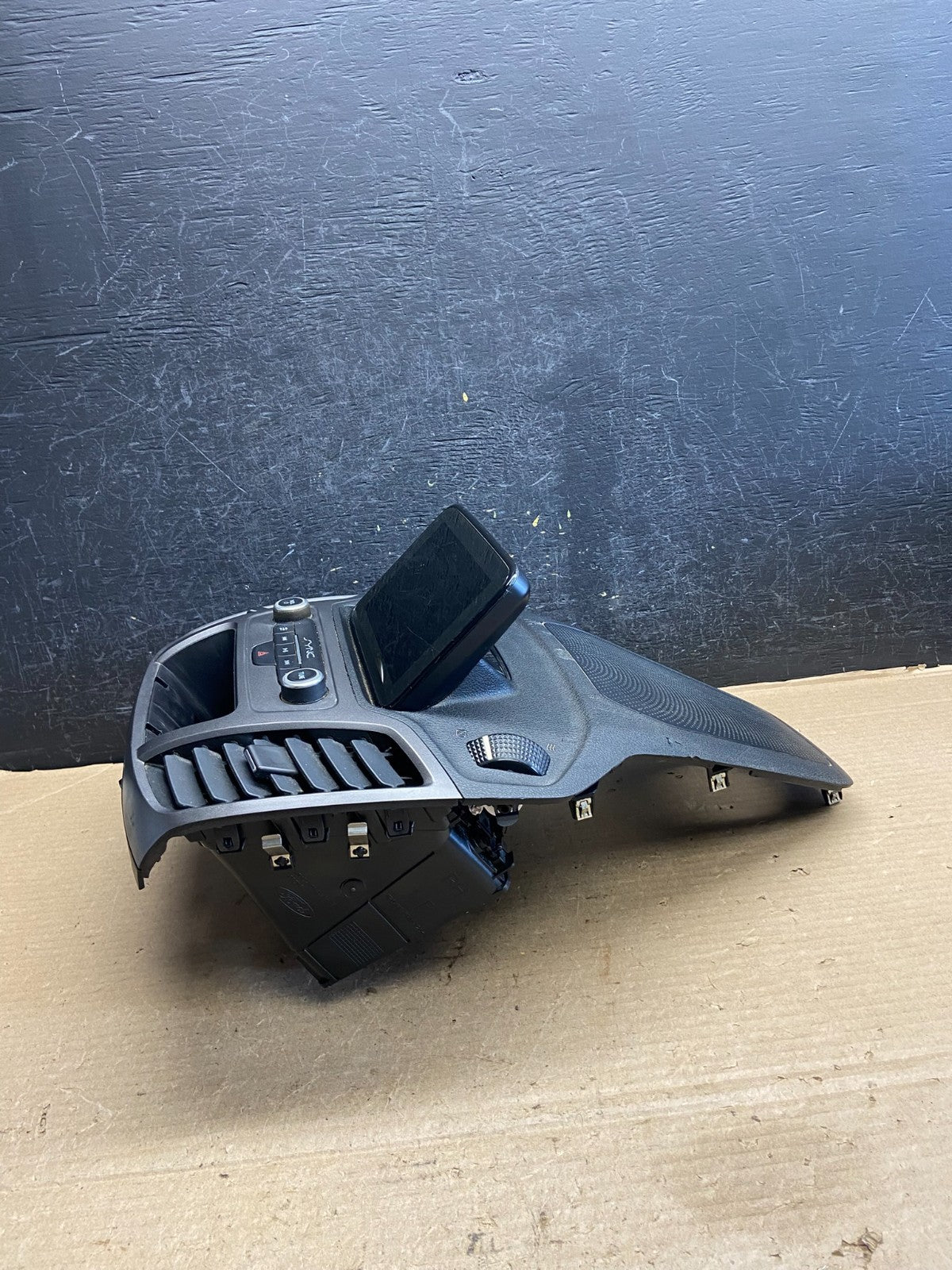 2019 to 2020 Ford Transit Connect Radio 6.5 Navigation Screen AH39652