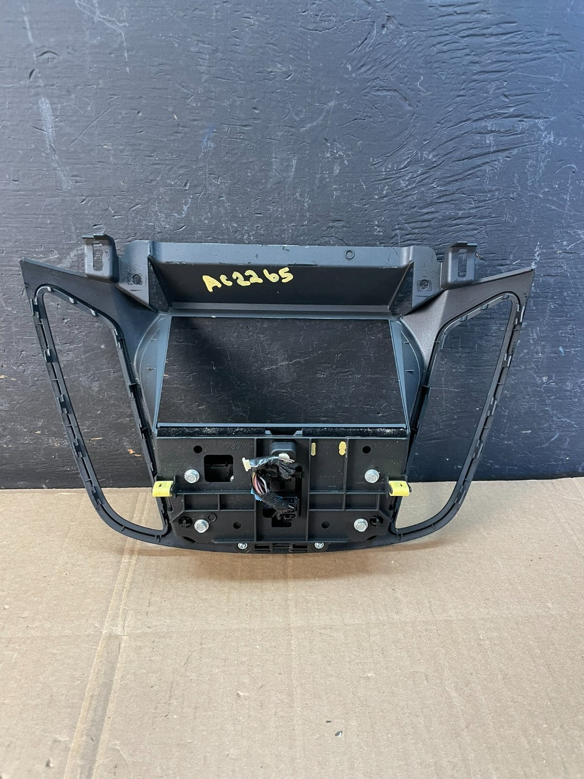 2013 2014 2015 2016 Ford Escape Dash Radio Control Panel Bezel ac2265 DG3