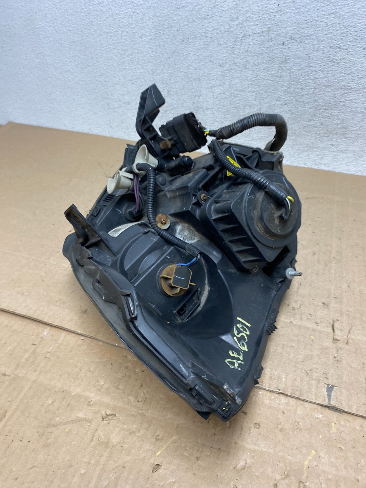 2006 to 2011 Cadillac DTS Left Driver Lh Xenon Hid Headlight AE6501 DW10