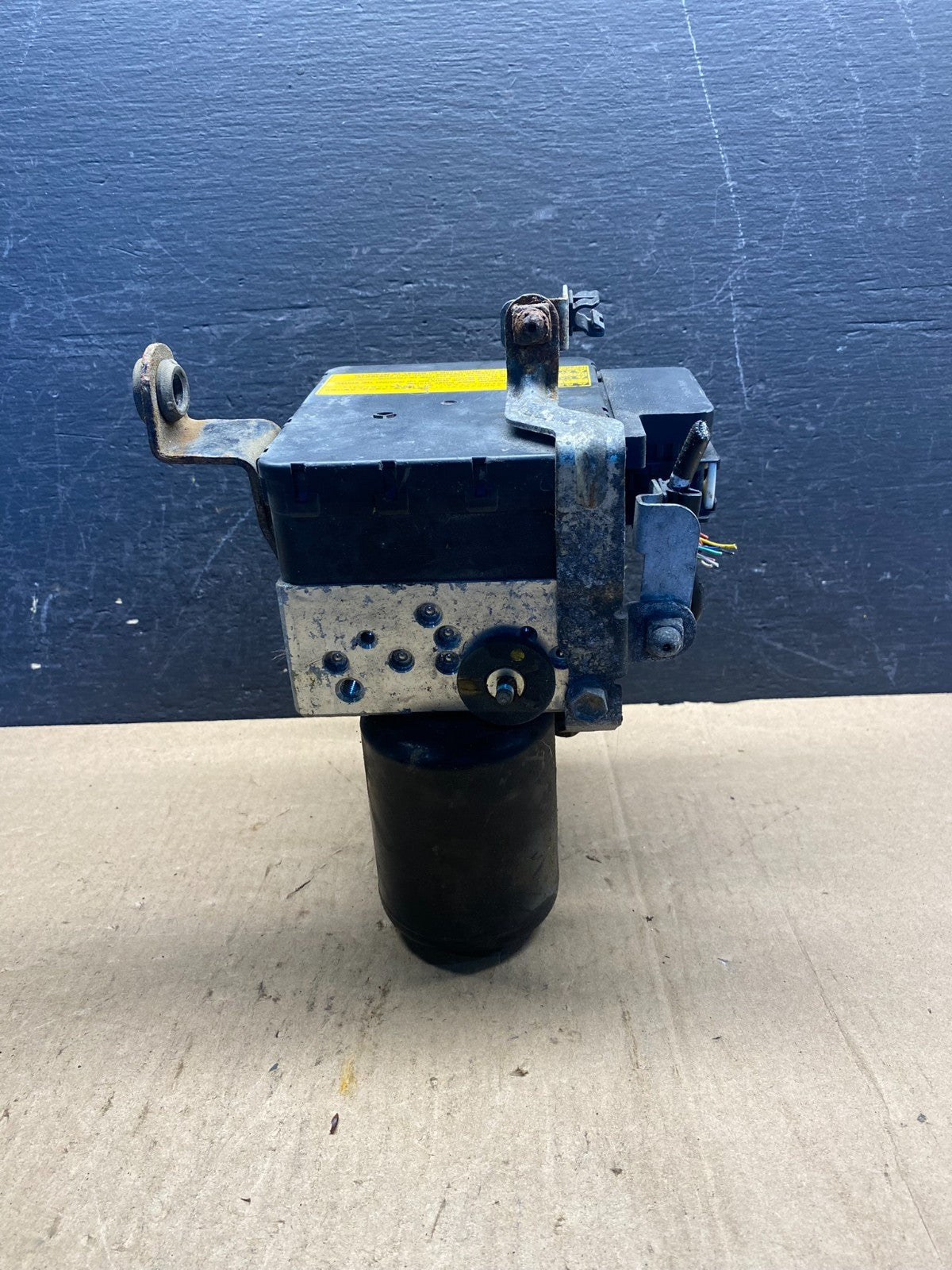 2004 - 2009 Toyota Prius ABS Brake Pump Anti Lock Module AE7499 DW3