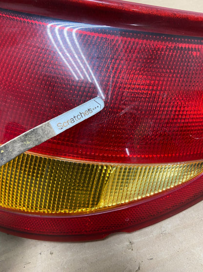 1997-2000 Saturn SC1 SC2 Coupe Right Passenger RH Tail Light AG8143 DW3