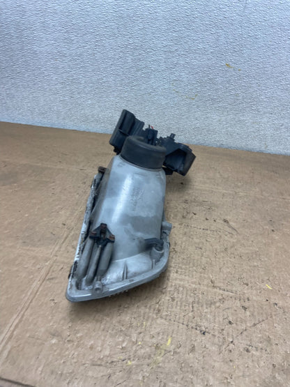 1996 to 1998 Mazda MPV Left Driver LH Headlight OEM Y6895 DW6