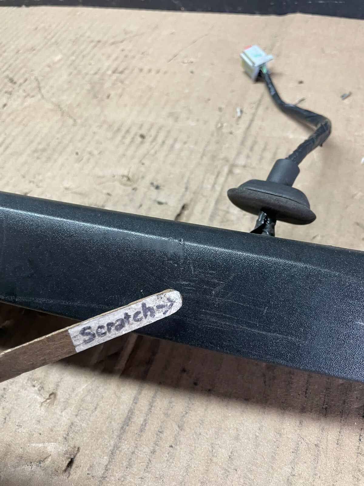2016  2019 Ford Explorer Interceptor Rear Tailgate Molding With Camera M6136 DG6