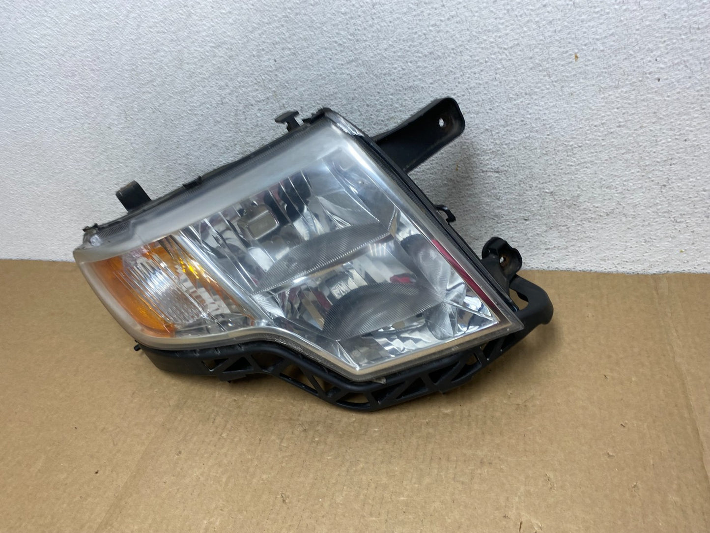 2007 to 2010 Ford Edge Right Passenger RH Halogen Headlight AF9563 DW1