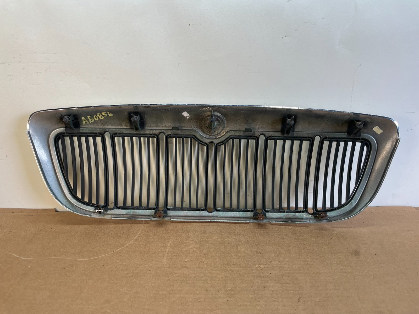 1998 to 2002 Mercury Grand Marquis Front Upper Grill Grille ag0856 DG5