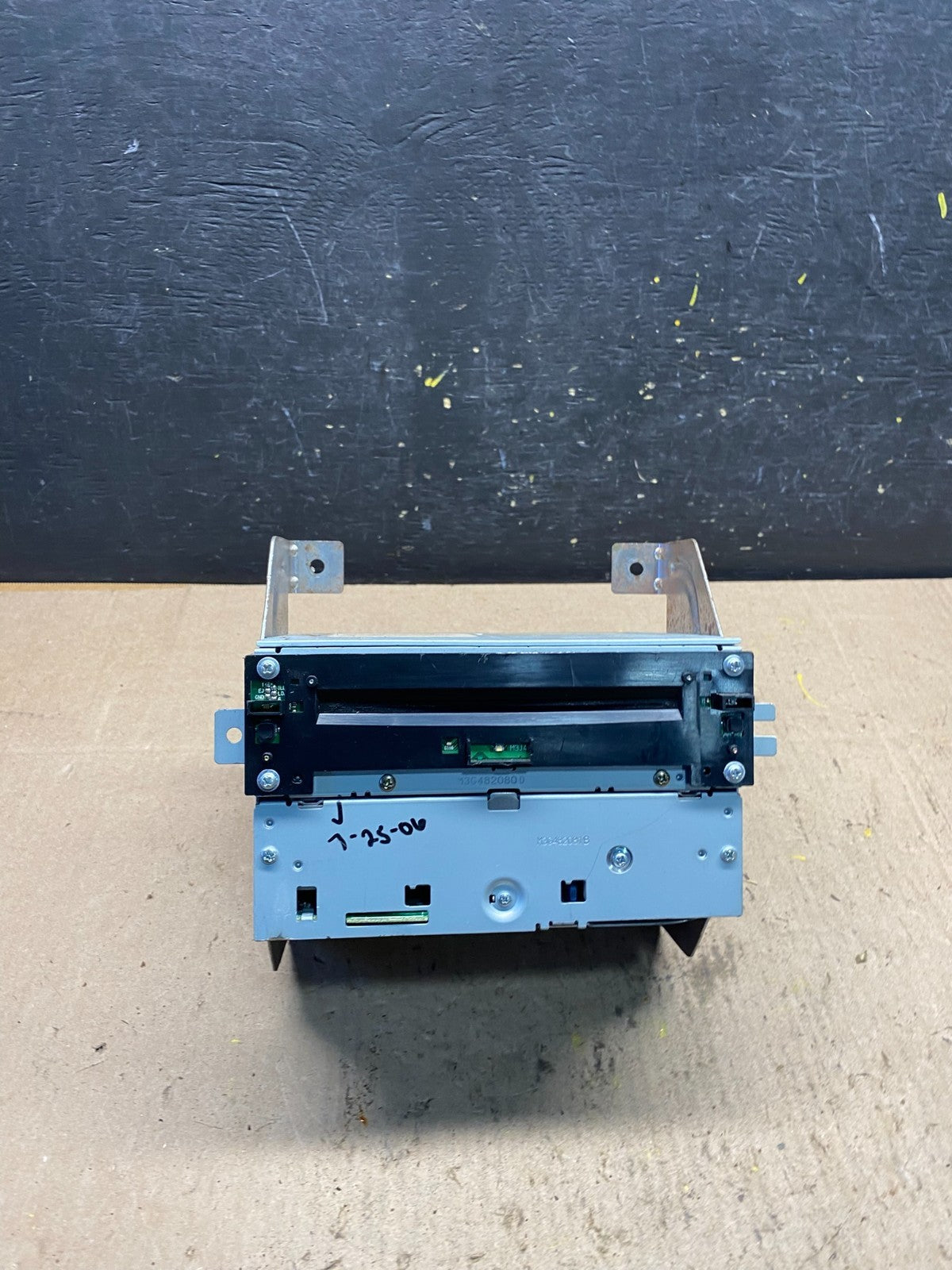 2006 - 2007 Nissan Pathfinder Radio AM/FM Receiver R8503 DG0