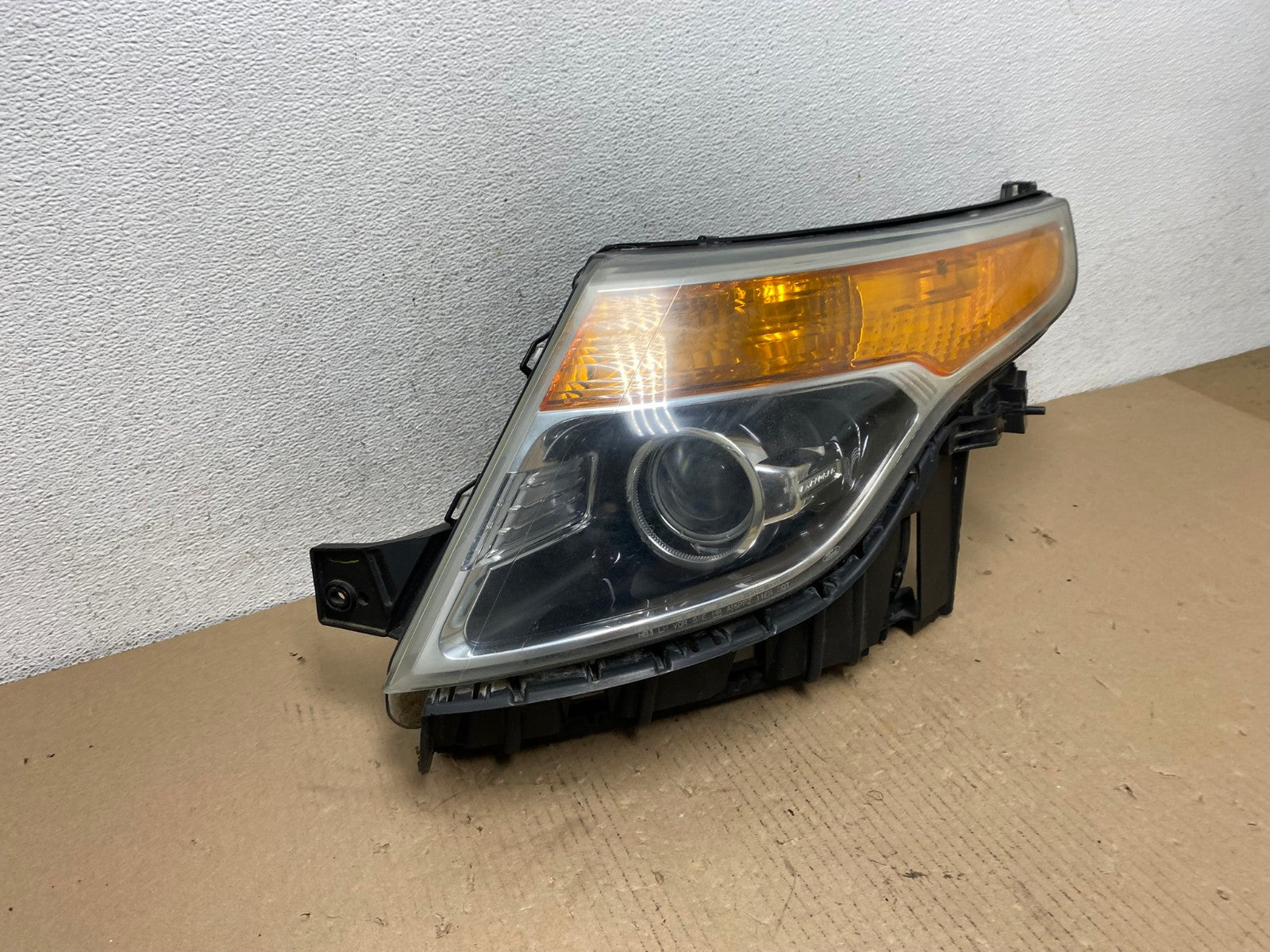 2011 to 2015 Ford Explorer Left Driver LH Halogen Headlight AF3152 LK2