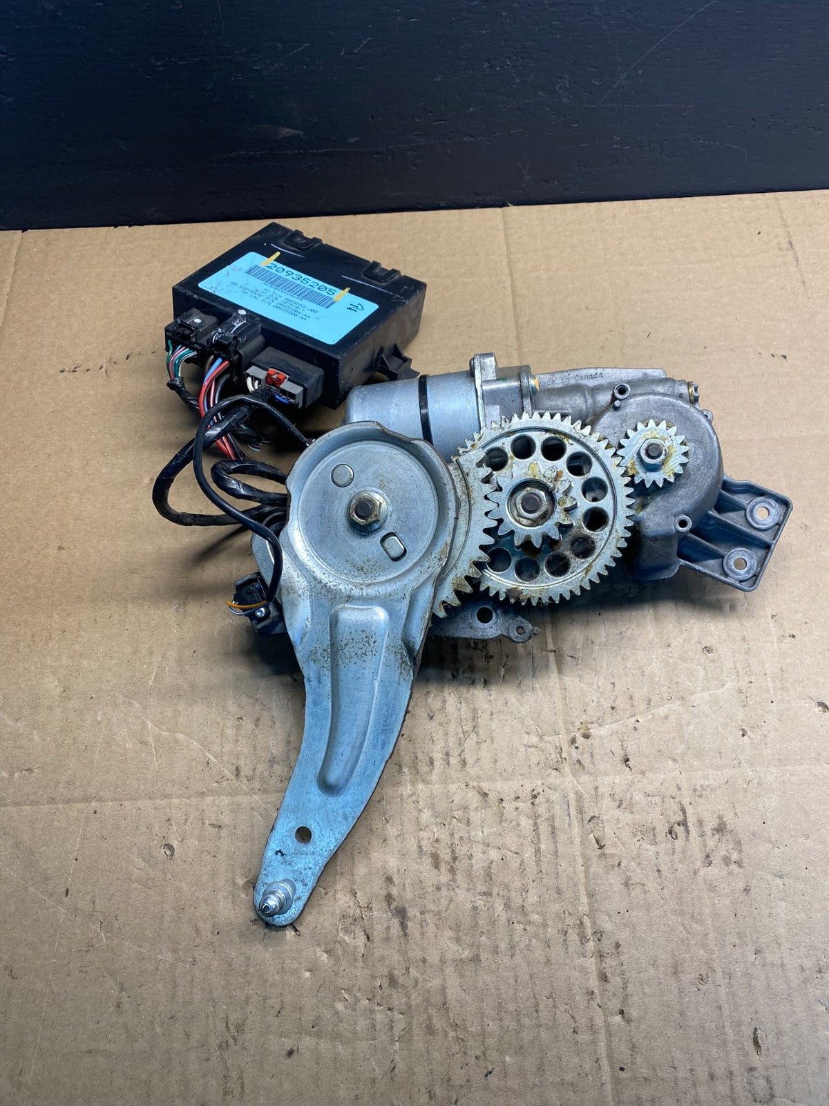2009-2012 GMC Acadia Power Motor Liftgate Tailgate Control Module ab4244 DG0