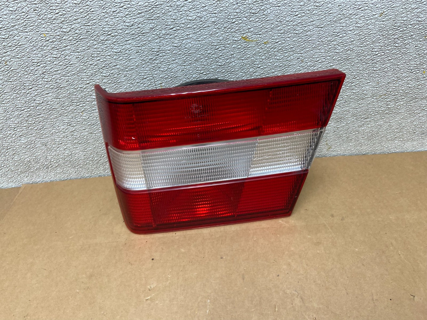 1997 to 1999 Volvo S90 Right Passenger RH Side Inner Tail Light Oem Z6613 DW0