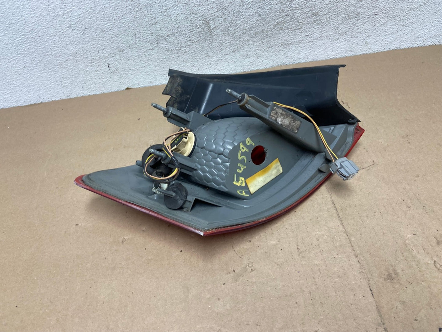 2014 to 2018 Ford Taurus Interceptor Right Passenger RH Tail Light AG4599 LK5